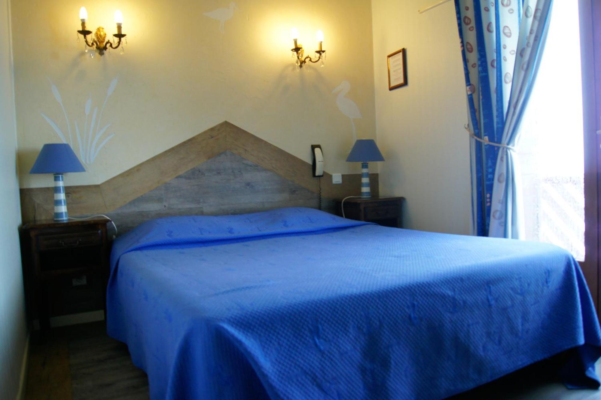 Aux Trois Jean Hotel Le Crotoy Bagian luar foto